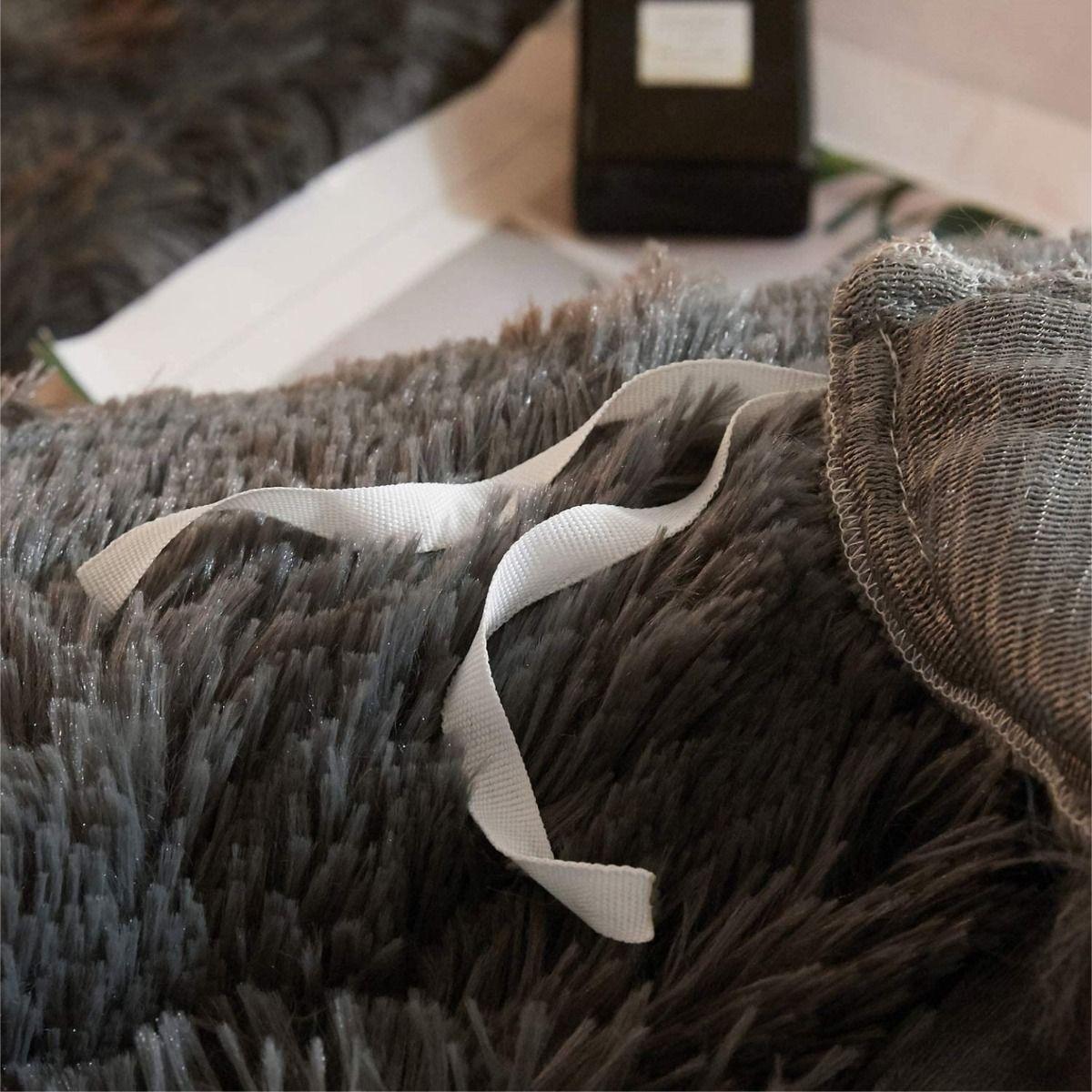 Cozy Snuggle & Cuddle Duvet Cover Set Soft Breathable Quilt Cover with Pillowcases for Winter Warm Bedding