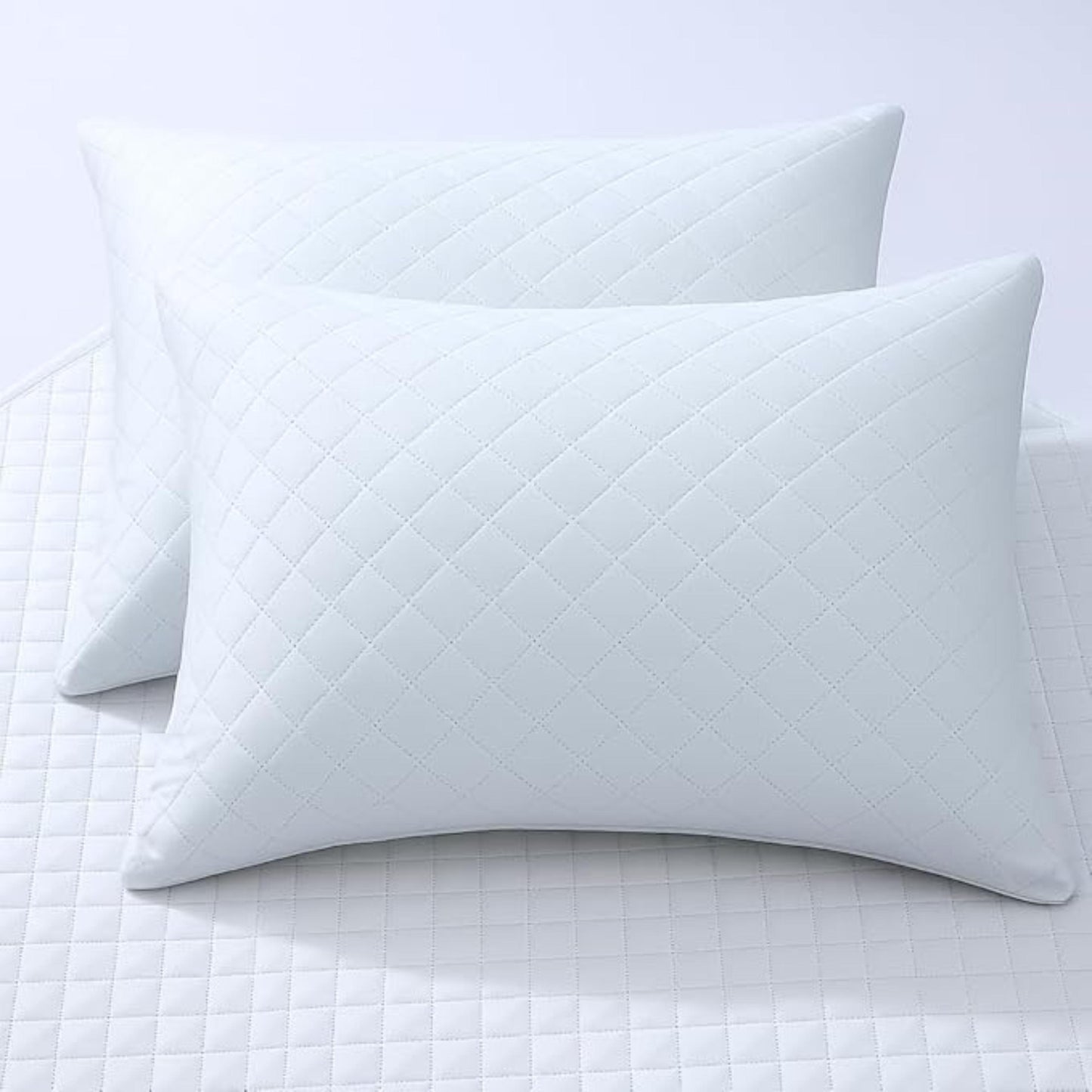 Pillow Protectors 2 Pack / 4 Pack Zippered Pillow Covers 50x75cm Soft Terry Breathable Machine Washable Bedding Protectors White
