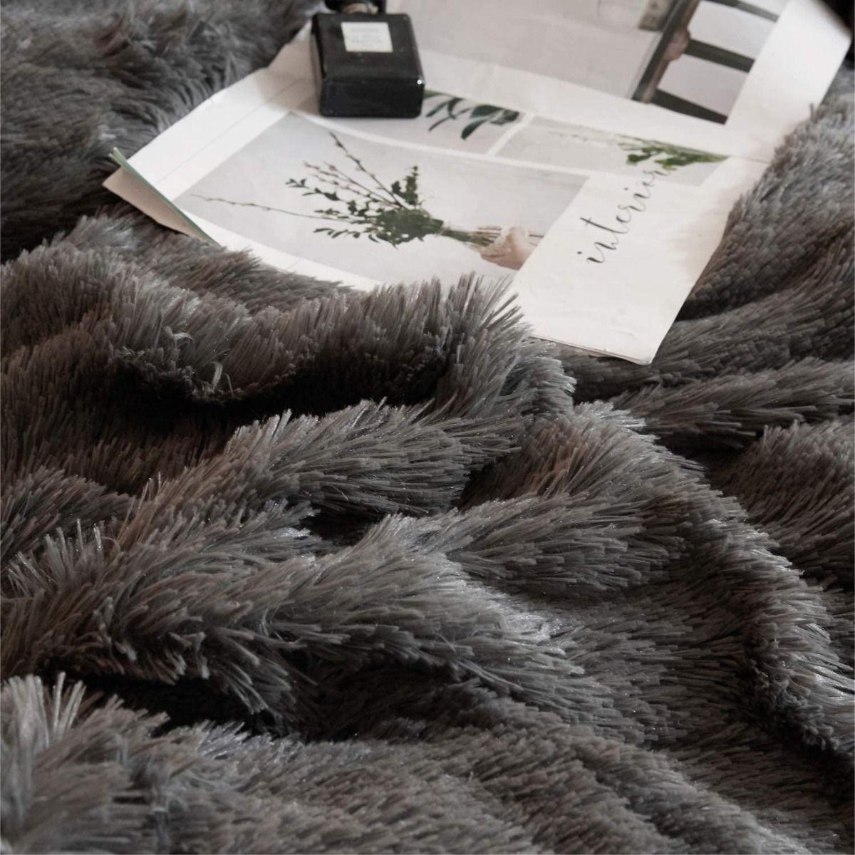 Cozy Snuggle & Cuddle Duvet Cover Set Soft Breathable Quilt Cover with Pillowcases for Winter Warm Bedding
