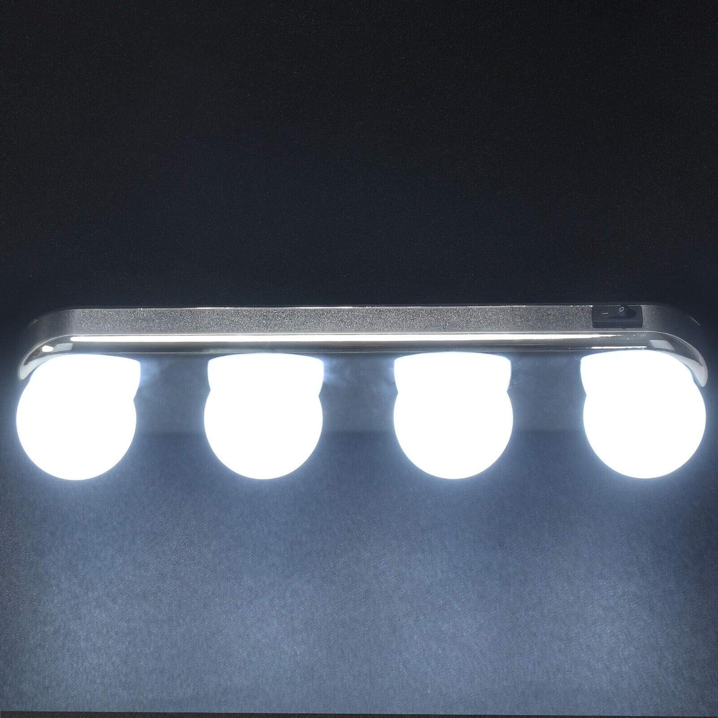 New 4 LED Make Up Mirror Studio Light Portable Cordless Vanity Super Bright 4 LED Glow Bulbs Battery Powered Suction Cups for Dressing Table Bedroom Bathroom Mirror