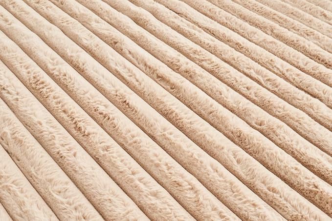 Luxury Faux Fur Shaggy Area Rug  Ultra Soft Plush Striped Non Slip Floor Carpet for Living Room, Bedroom, Lounge & Nursery  120 x 170cm